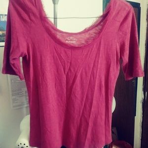 2/$15⭐ Dark pink/Fuchsia shirt w/ feather neck